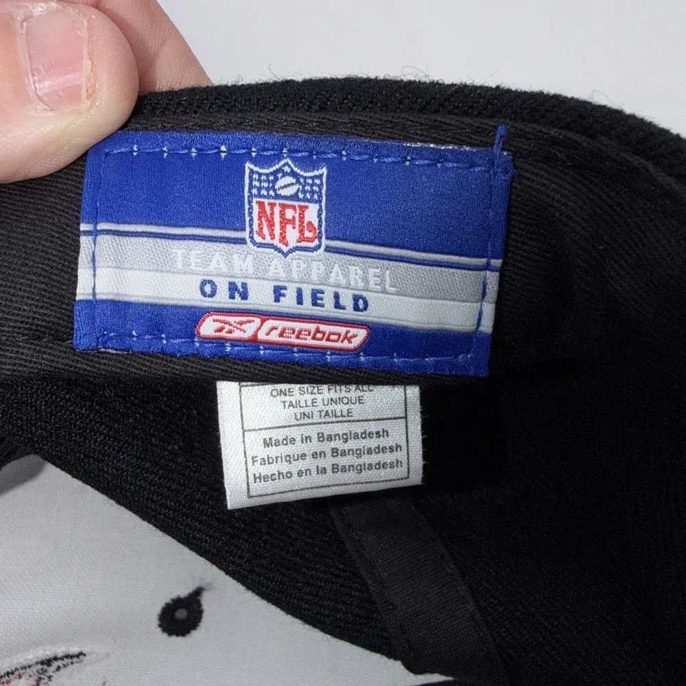 Tampa Bay Buccaneers NFL Reebok Team Apparel Black Adjustable Hat‎ Cap On Field